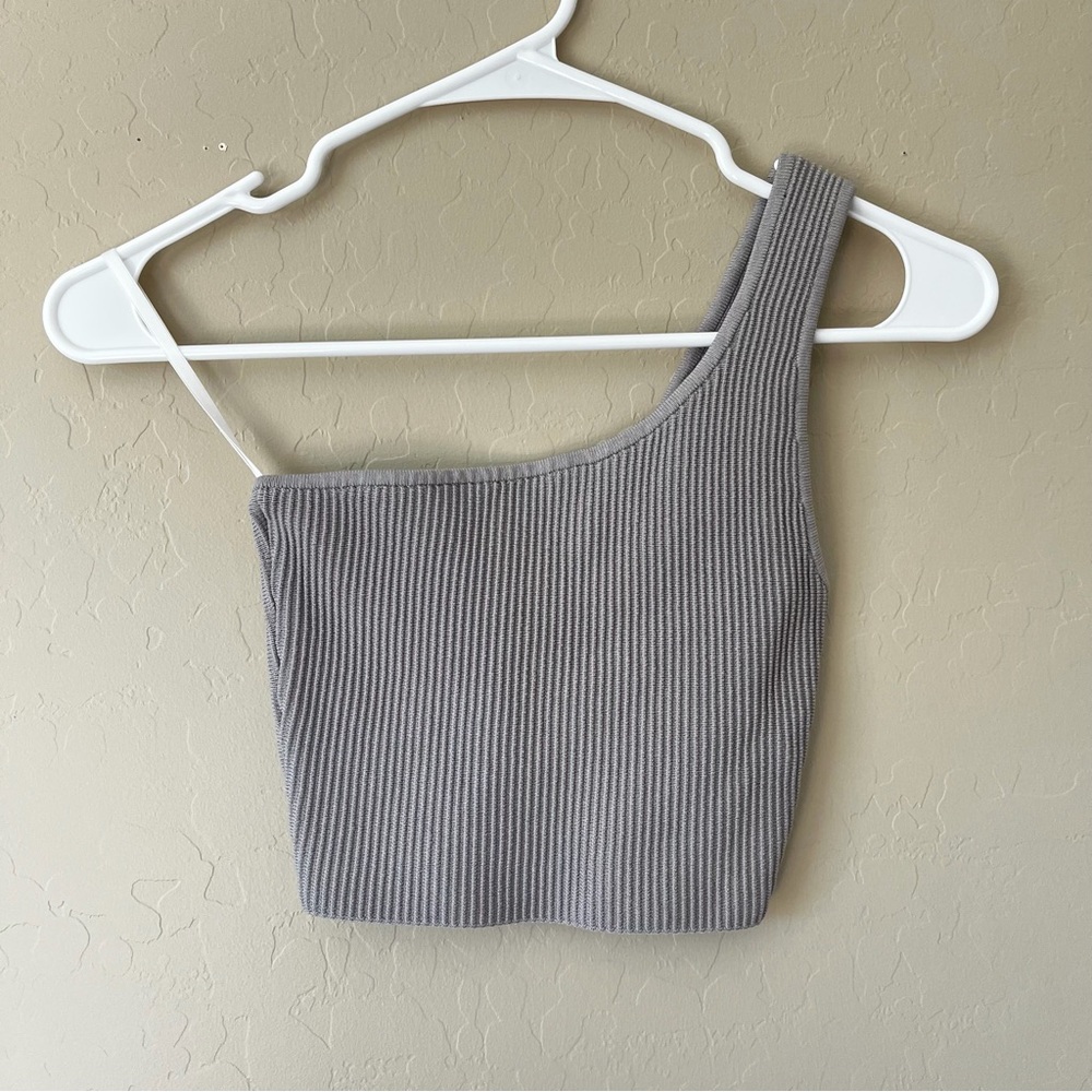 Aritzia Babaton Charcoal Ribbed One-Shoulder Crop Top